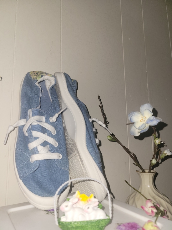 Time and Tru Denim Blue Canvas Sneakers with Floral Heel Accent - Picture 3 of 6